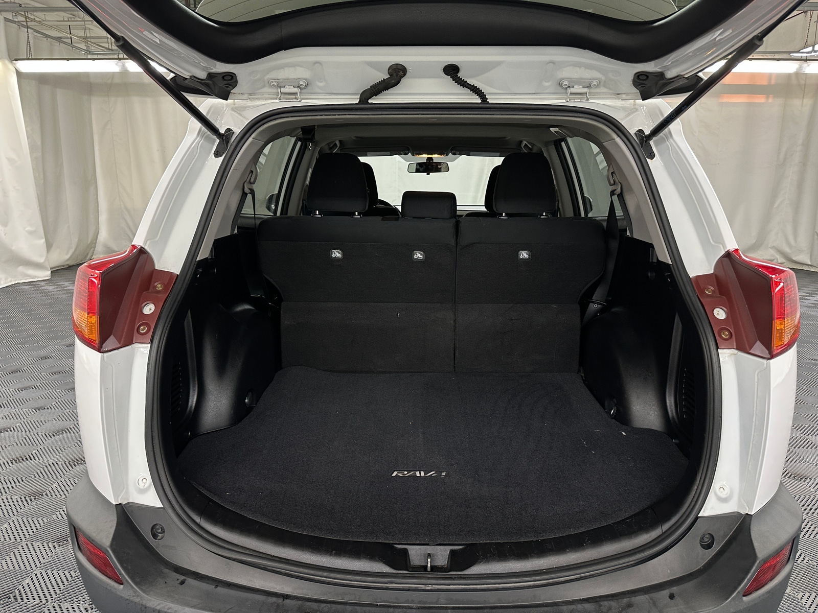 Thumbnail: 2014 Toyota RAV4 - 7