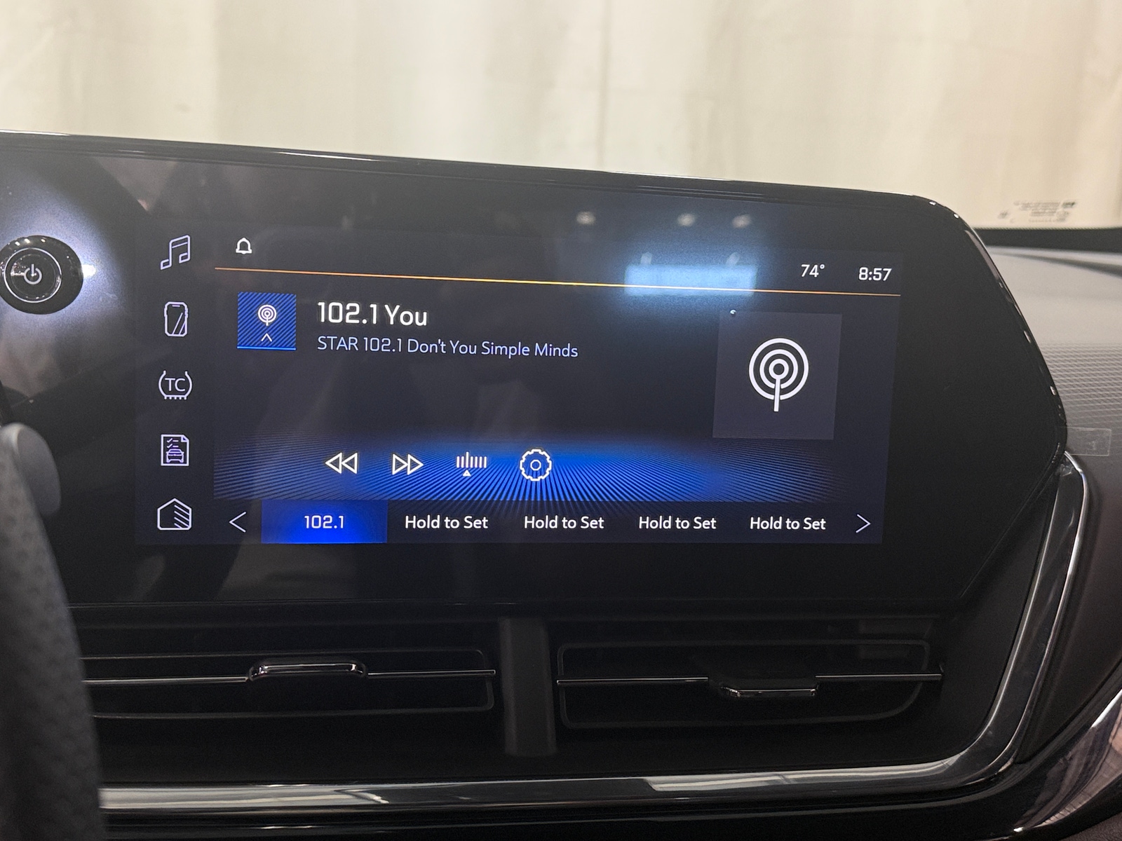 Thumbnail: 2025 Chevrolet Trax - 3