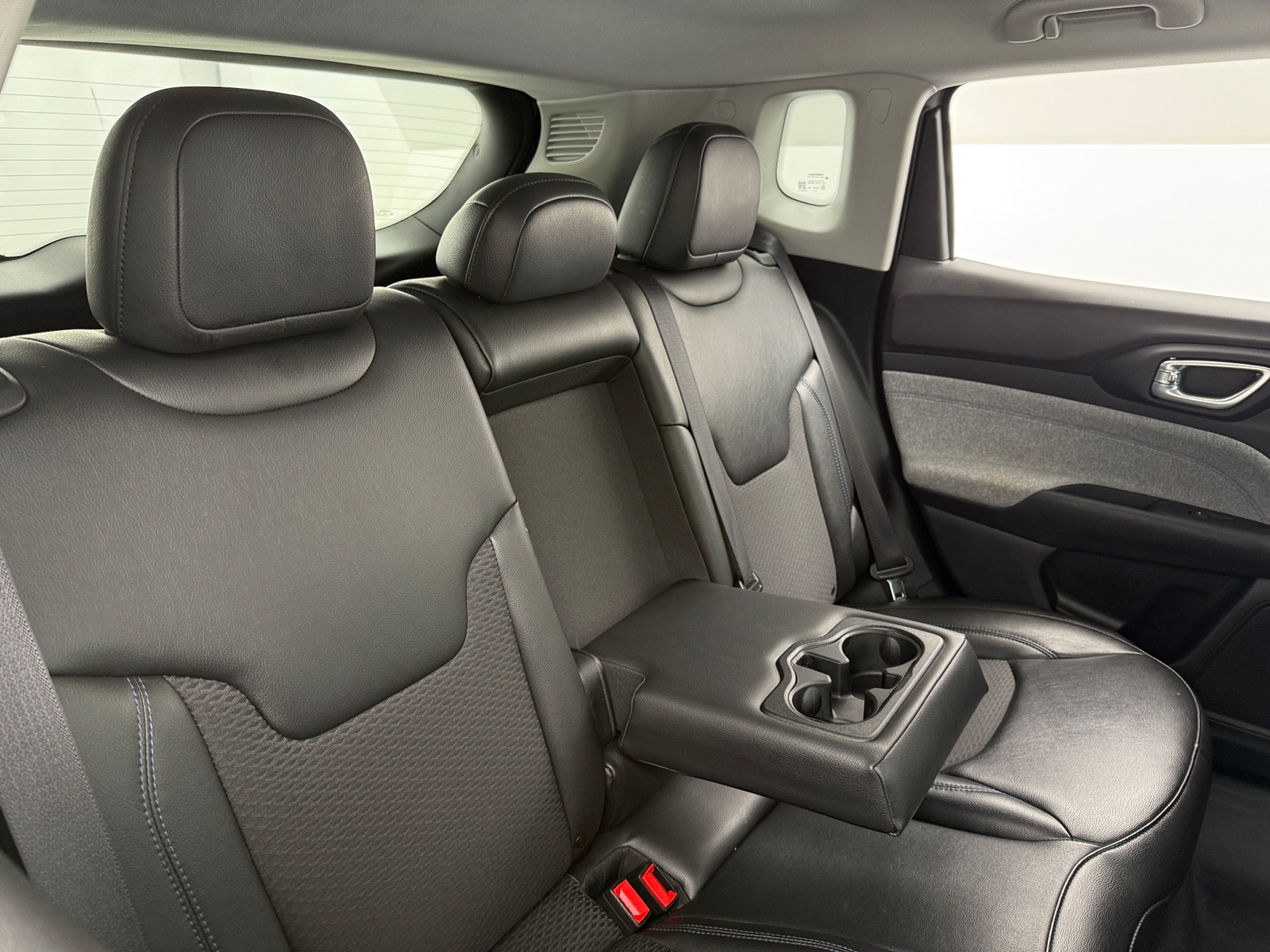 Thumbnail: 2022 Jeep Compass - 6