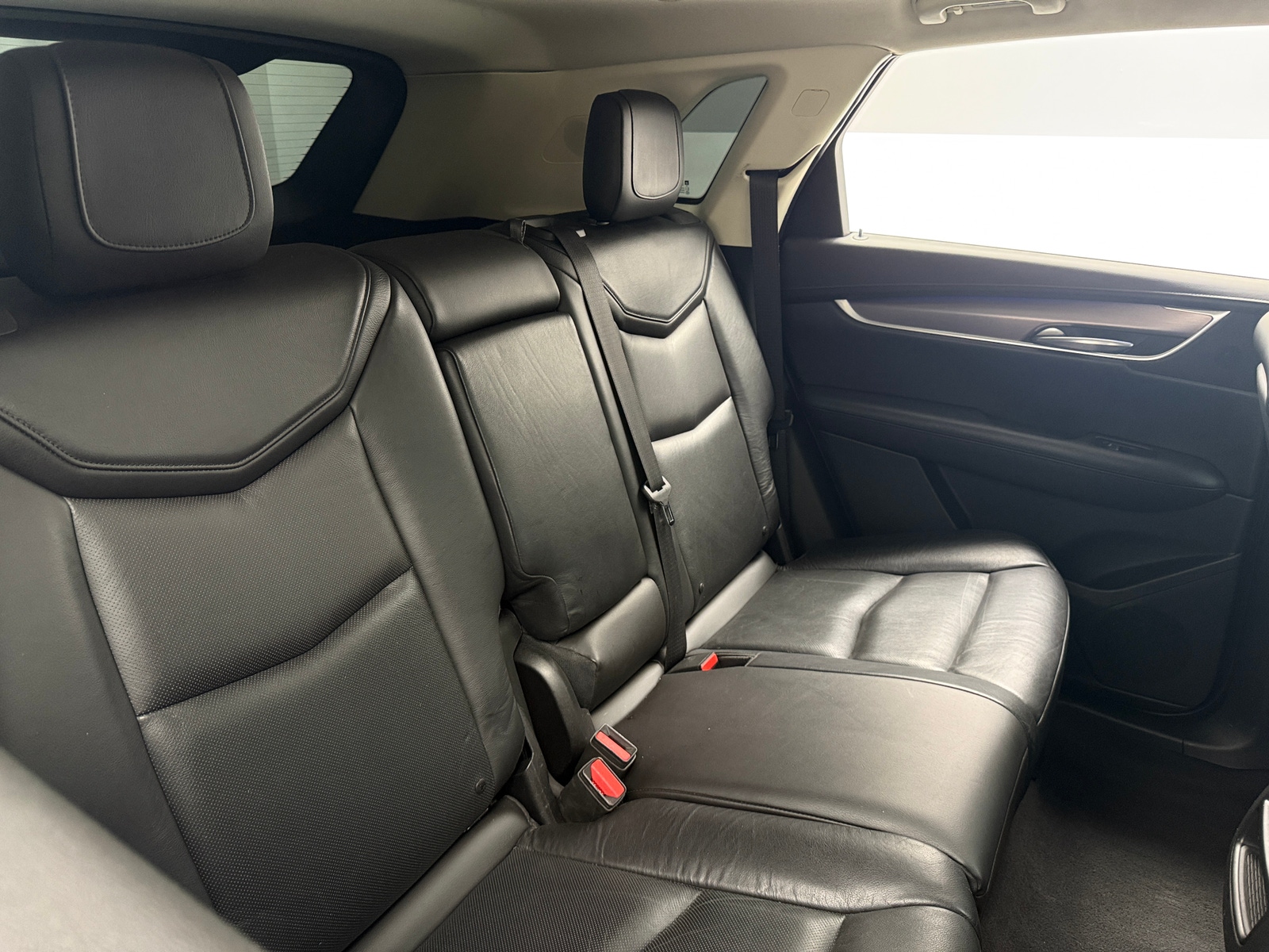 Thumbnail: 2017 Cadillac XT5 - 5
