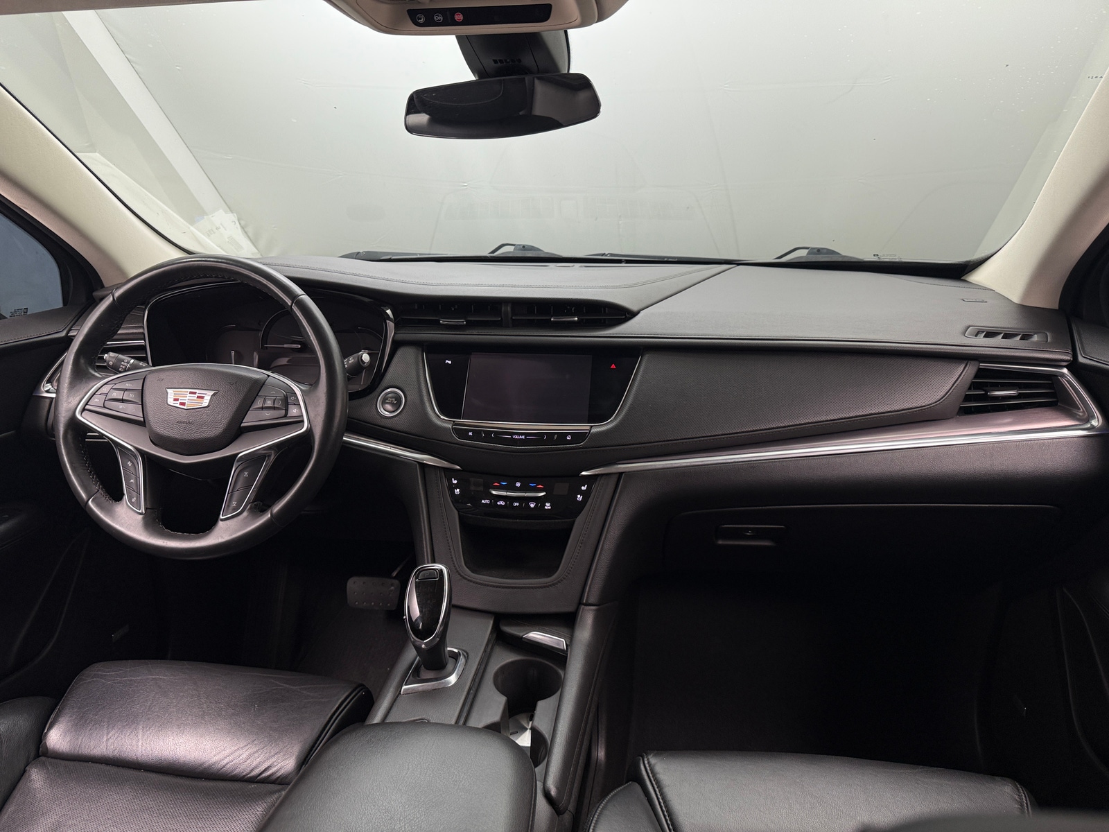 Thumbnail: 2017 Cadillac XT5 - 2