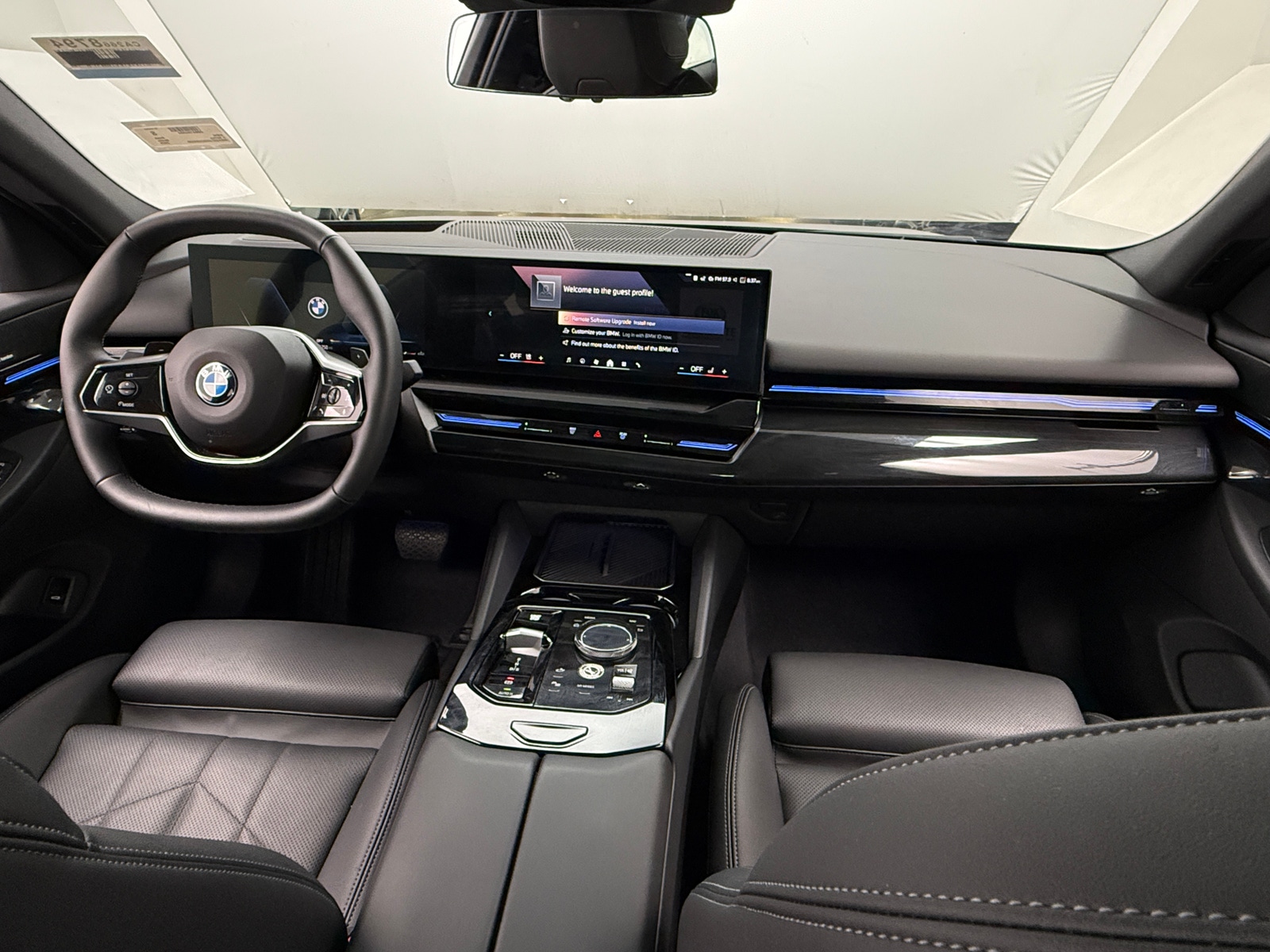 Thumbnail: 2025 BMW 5 Series - 2