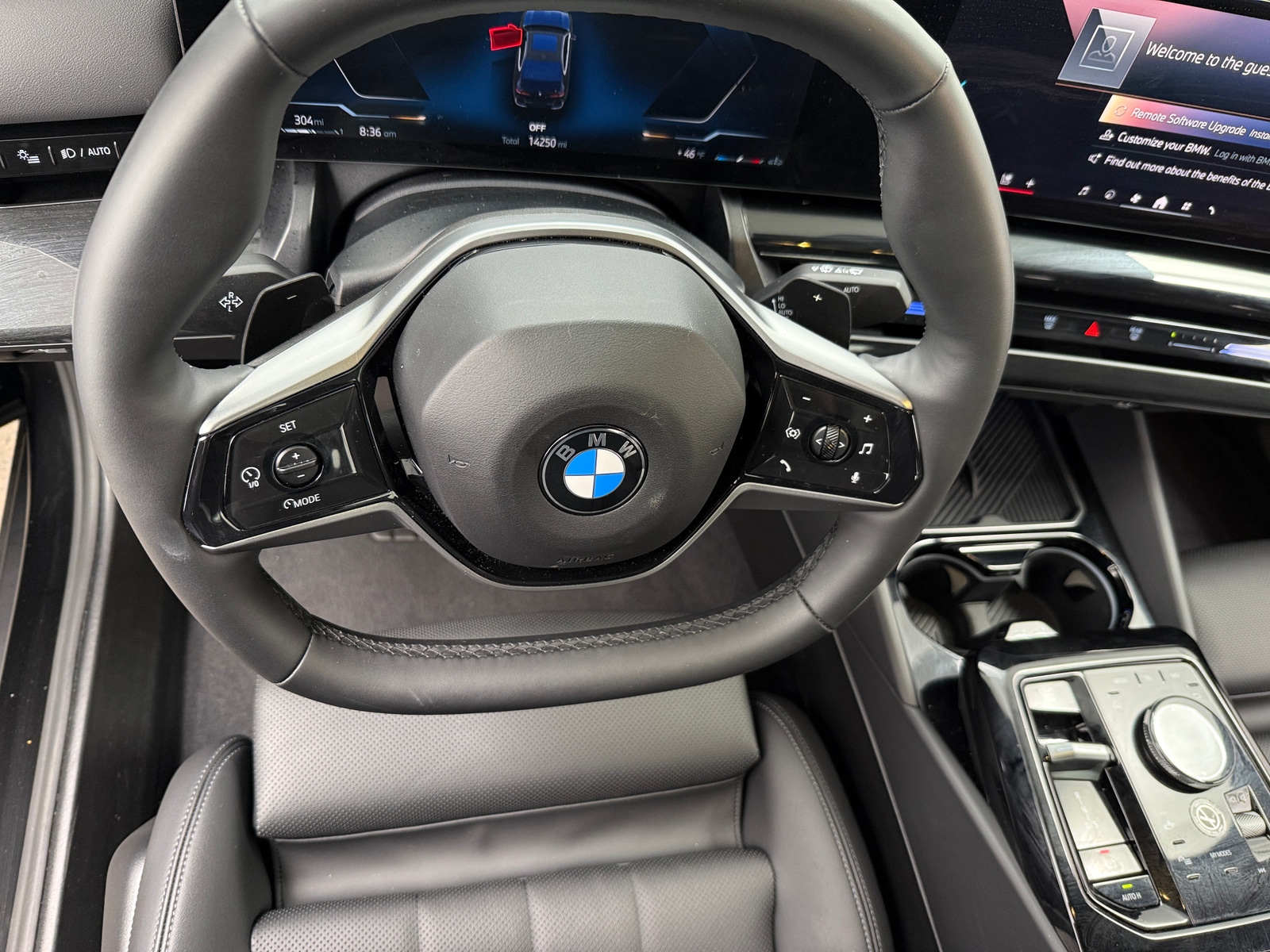 Thumbnail: 2025 BMW 5 Series - 4