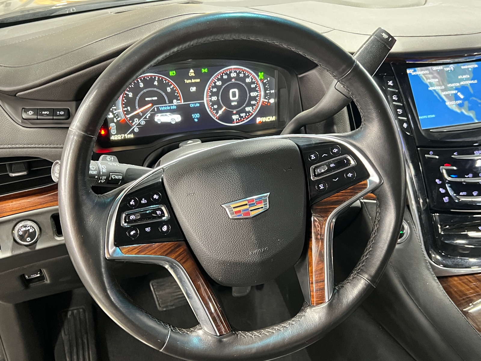 Thumbnail: 2015 Cadillac Escalade - 4