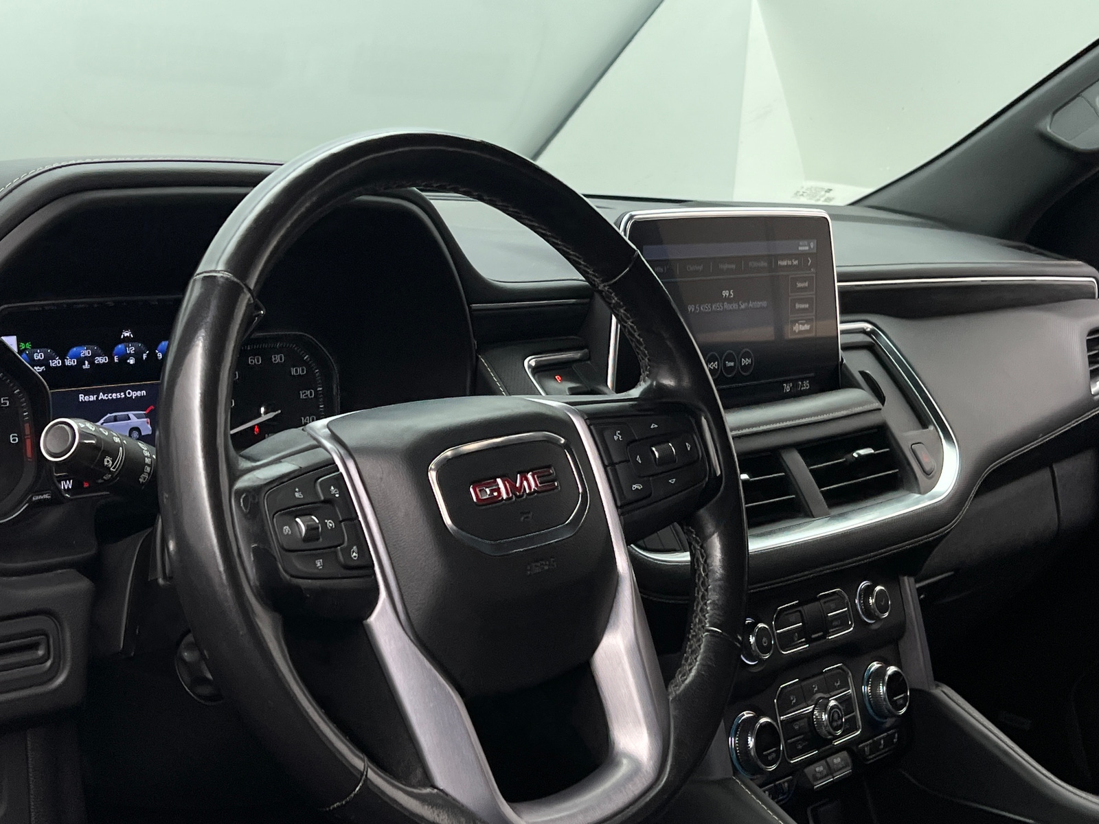 Thumbnail: 2021 GMC Yukon XL - 4