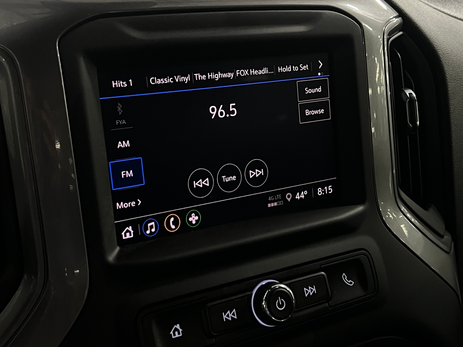 Thumbnail: 2024 Chevrolet Silverado 1500 - 4
