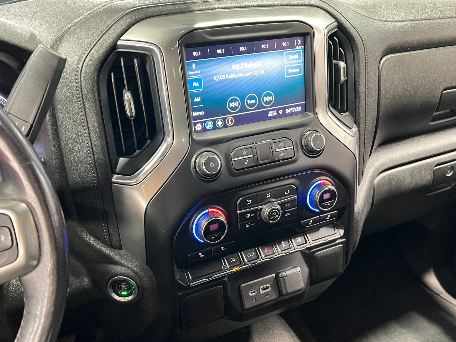 Thumbnail: 2021 Chevrolet Silverado 1500 - 4