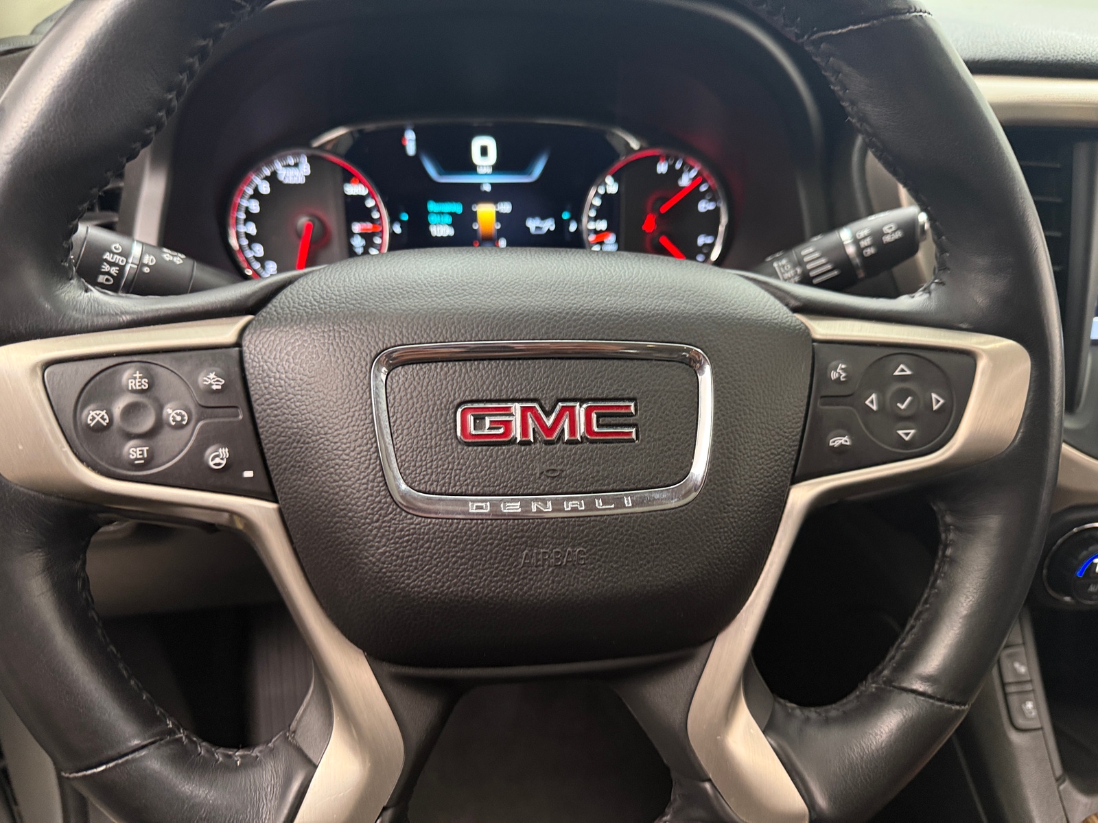 Thumbnail: 2017 GMC Acadia - 4
