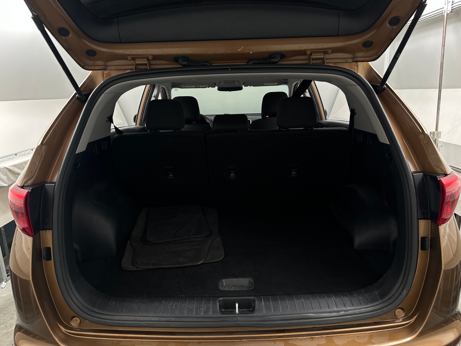 Thumbnail: 2017 Kia Sportage - 7