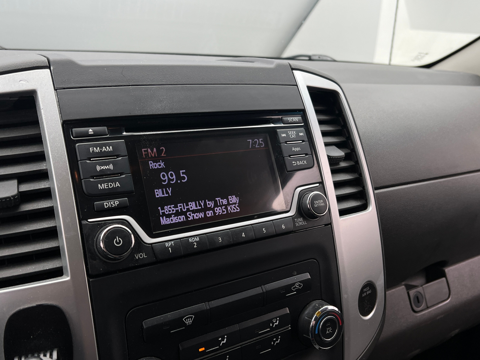 Thumbnail: 2015 Nissan Frontier - 3