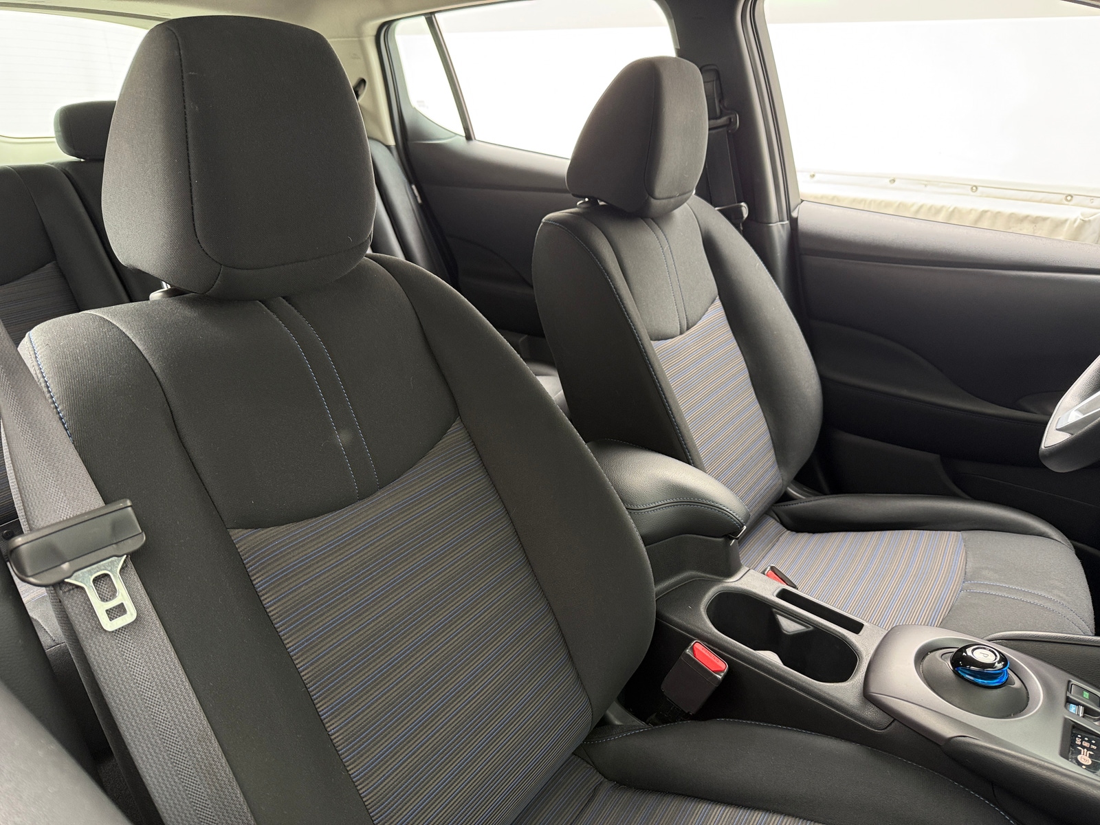 Thumbnail: 2025 Nissan Leaf - 2