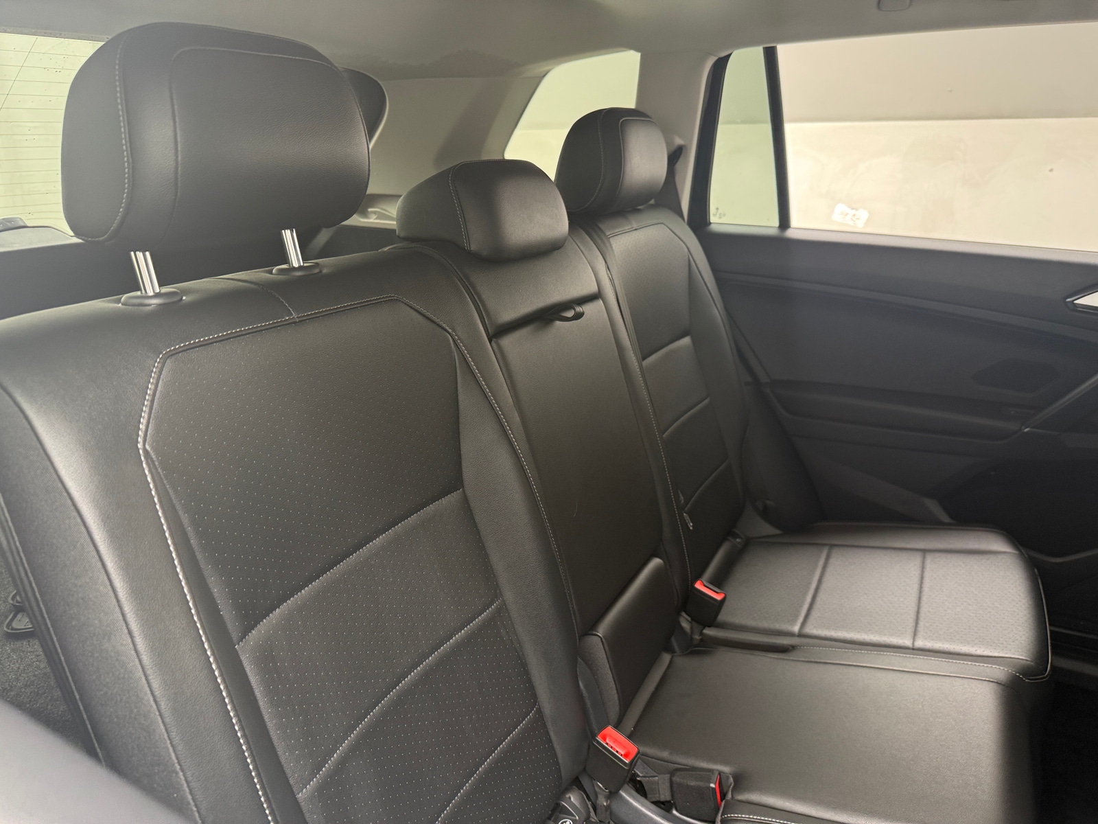 Thumbnail: 2018 Volkswagen Tiguan - 5