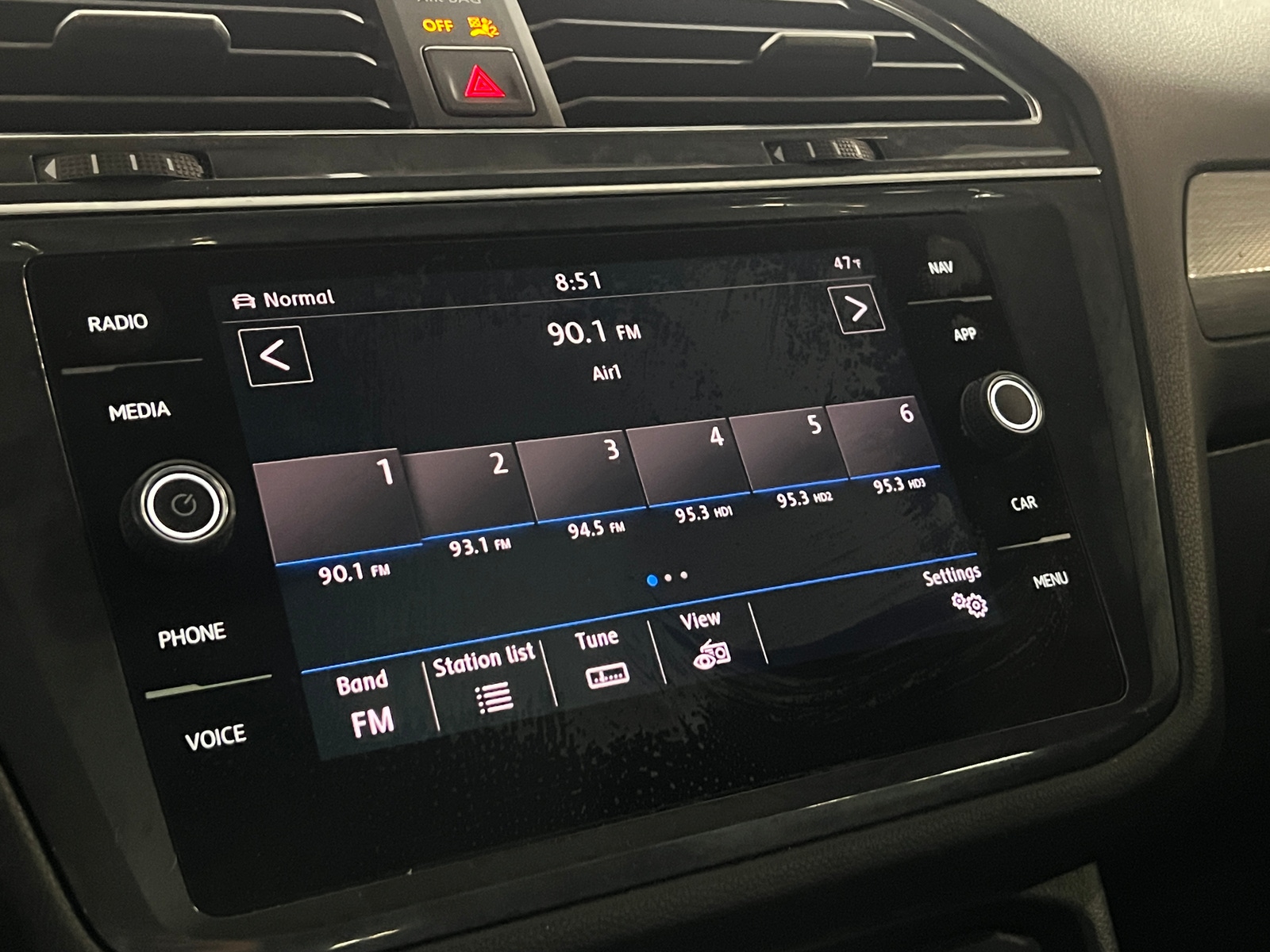 Thumbnail: 2018 Volkswagen Tiguan - 3