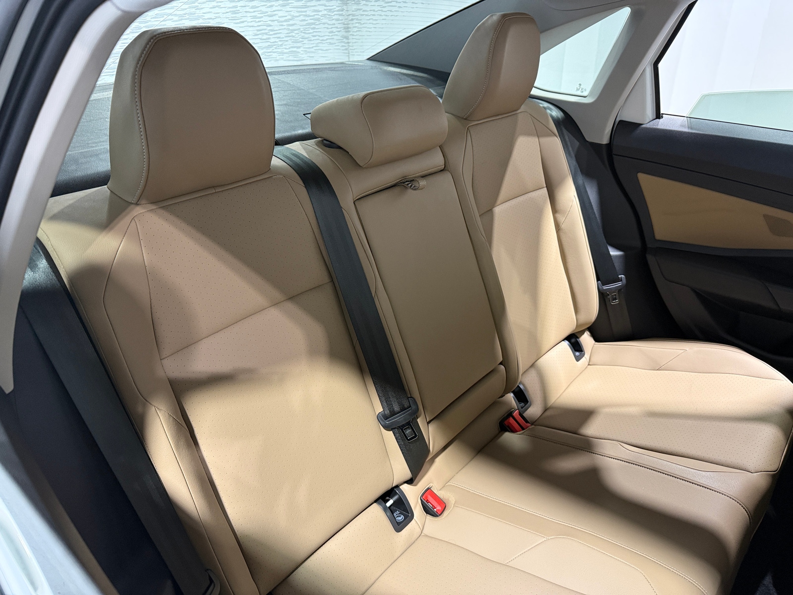 Thumbnail: 2019 Volkswagen Jetta - 5