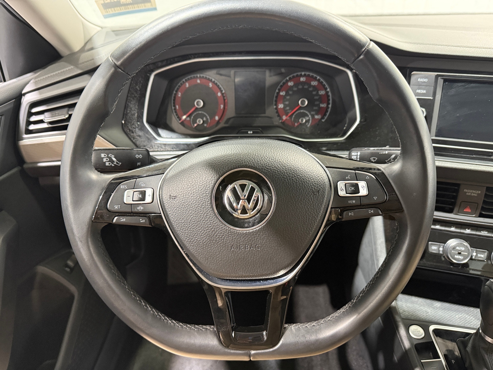 Thumbnail: 2019 Volkswagen Jetta - 4