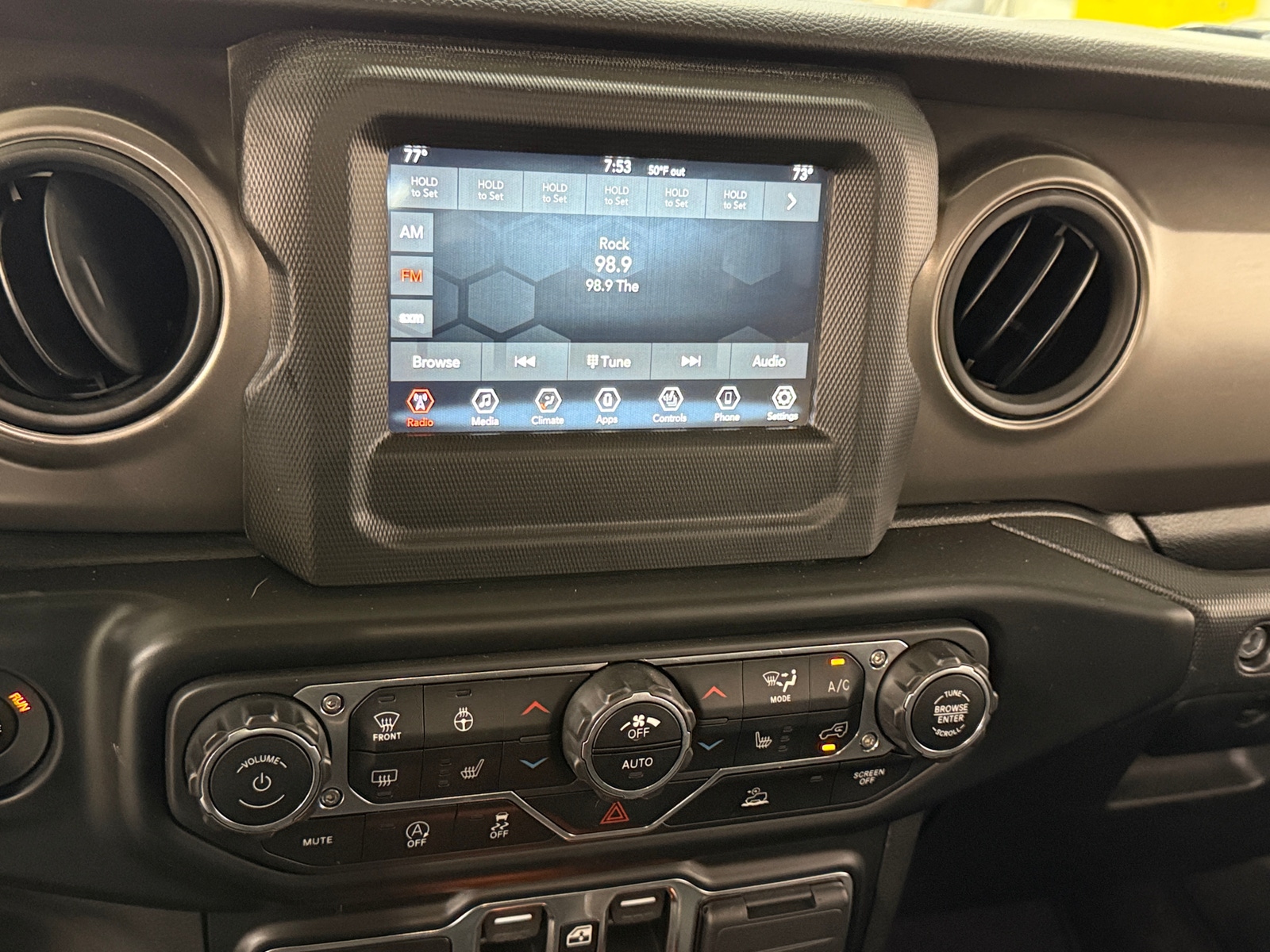 Thumbnail: 2022 Jeep Gladiator - 4
