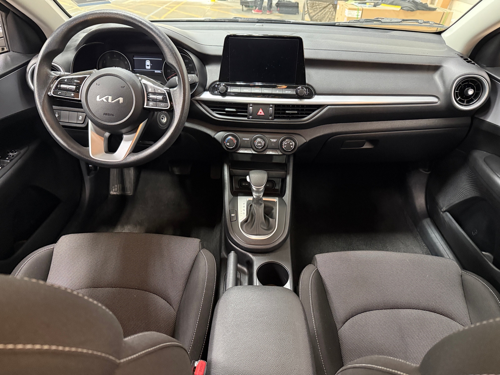 Thumbnail: 2024 Kia Forte - 3