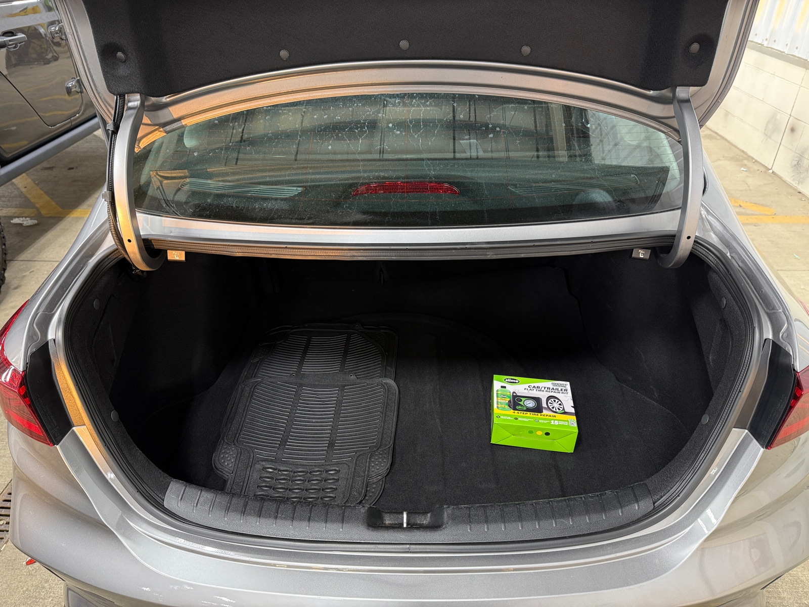 Thumbnail: 2024 Kia Forte - 7