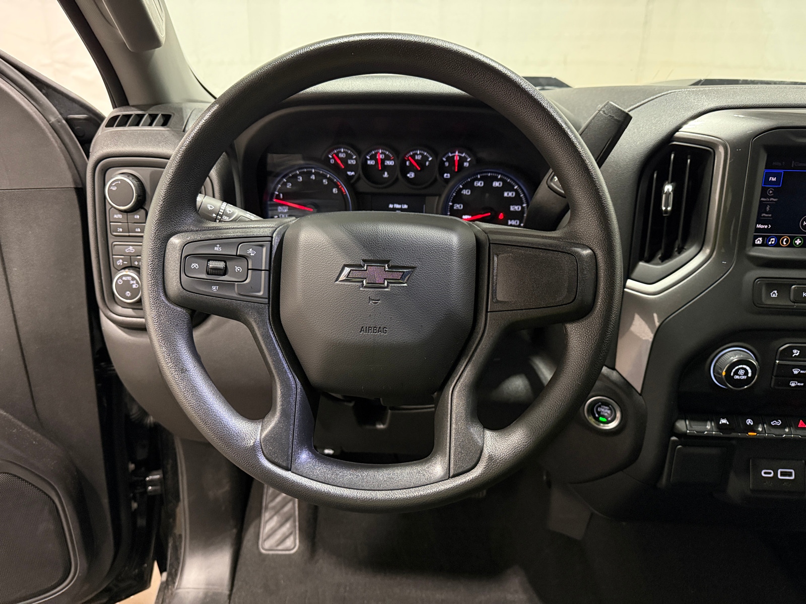 Thumbnail: 2024 Chevrolet Silverado 1500 - 5