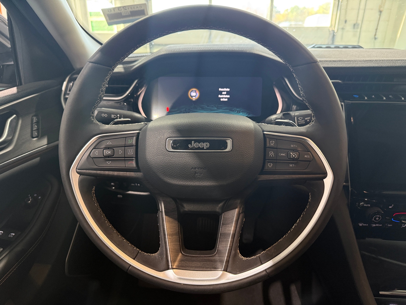 Thumbnail: 2023 Jeep Grand Cherokee - 4