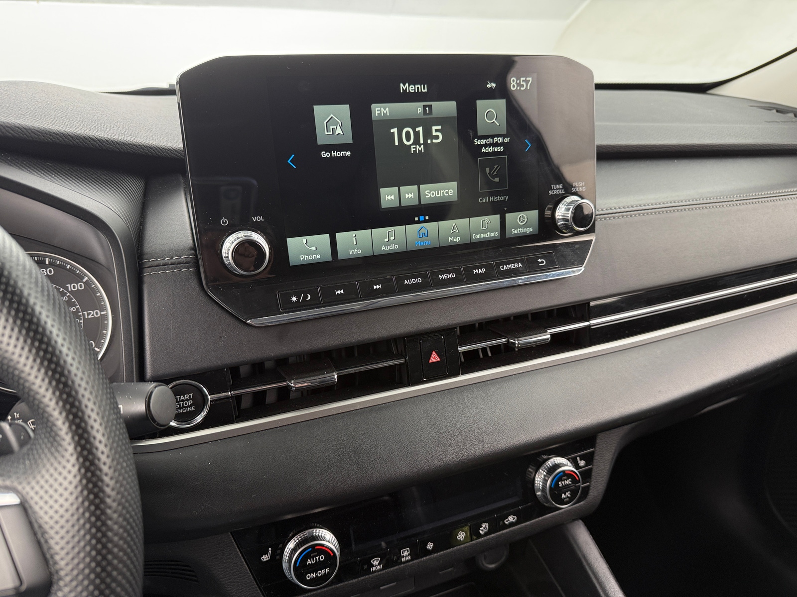Thumbnail: 2024 Mitsubishi Outlander - 3