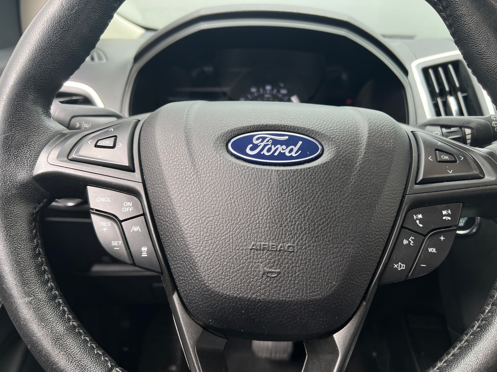 Thumbnail: 2022 Ford Edge - 4