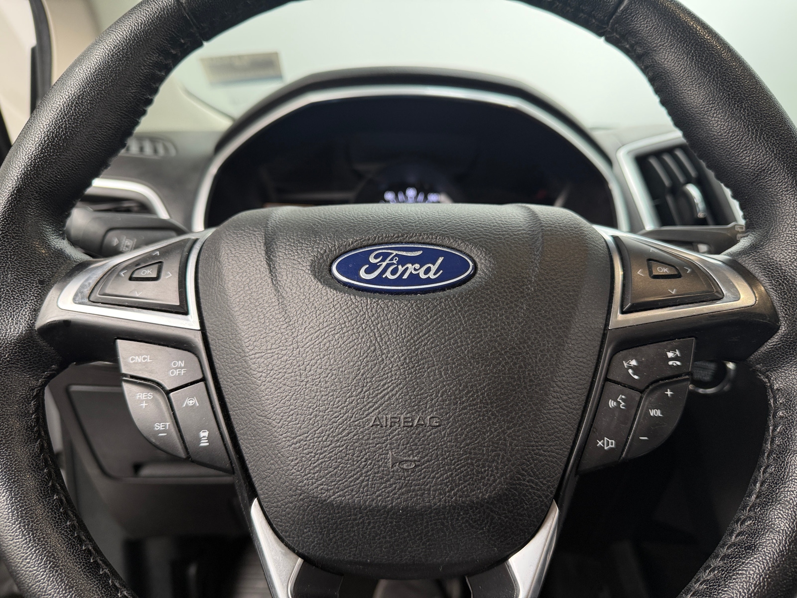 Thumbnail: 2019 Ford Edge - 4