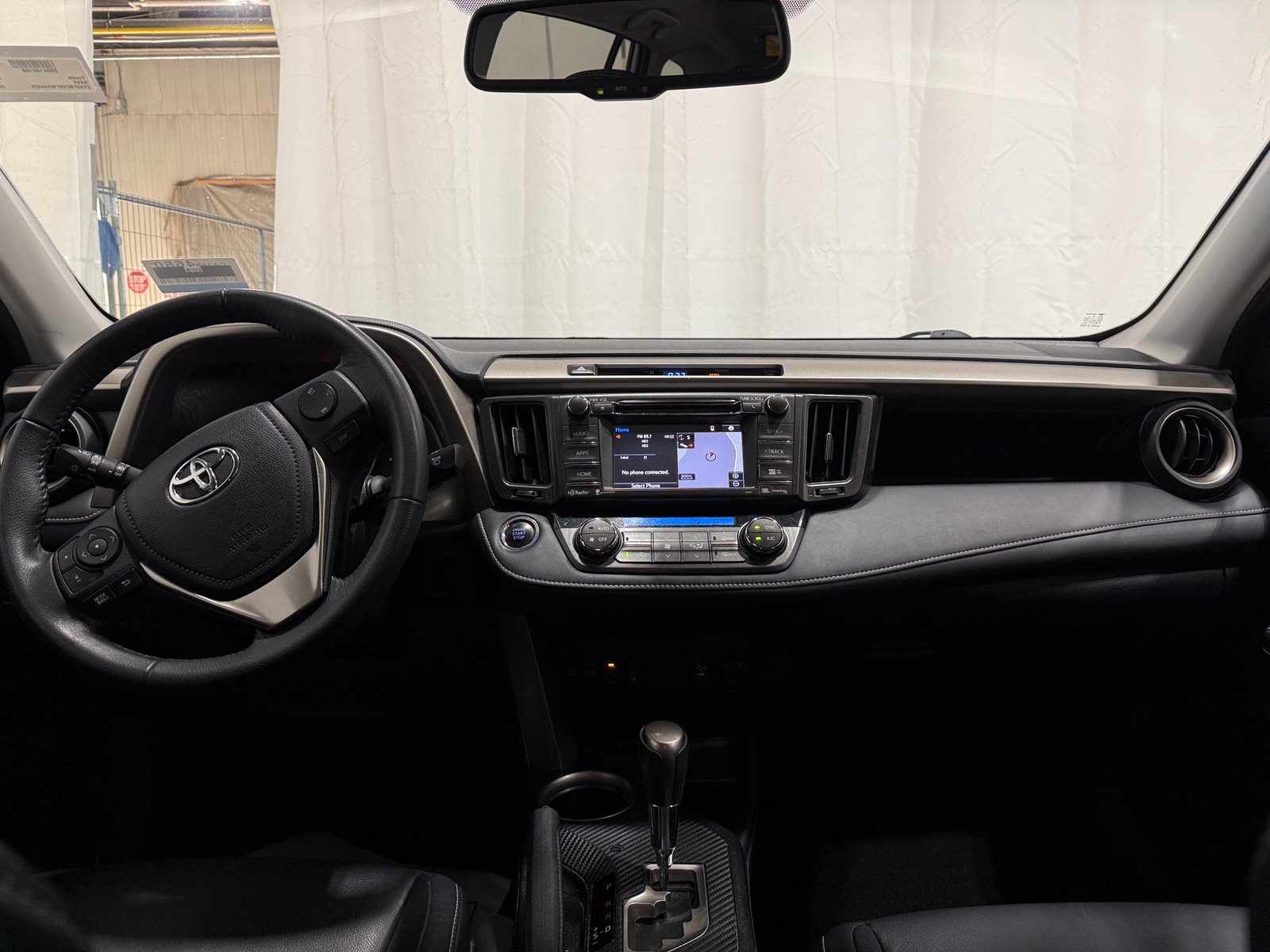 Thumbnail: 2015 Toyota RAV4 - 2