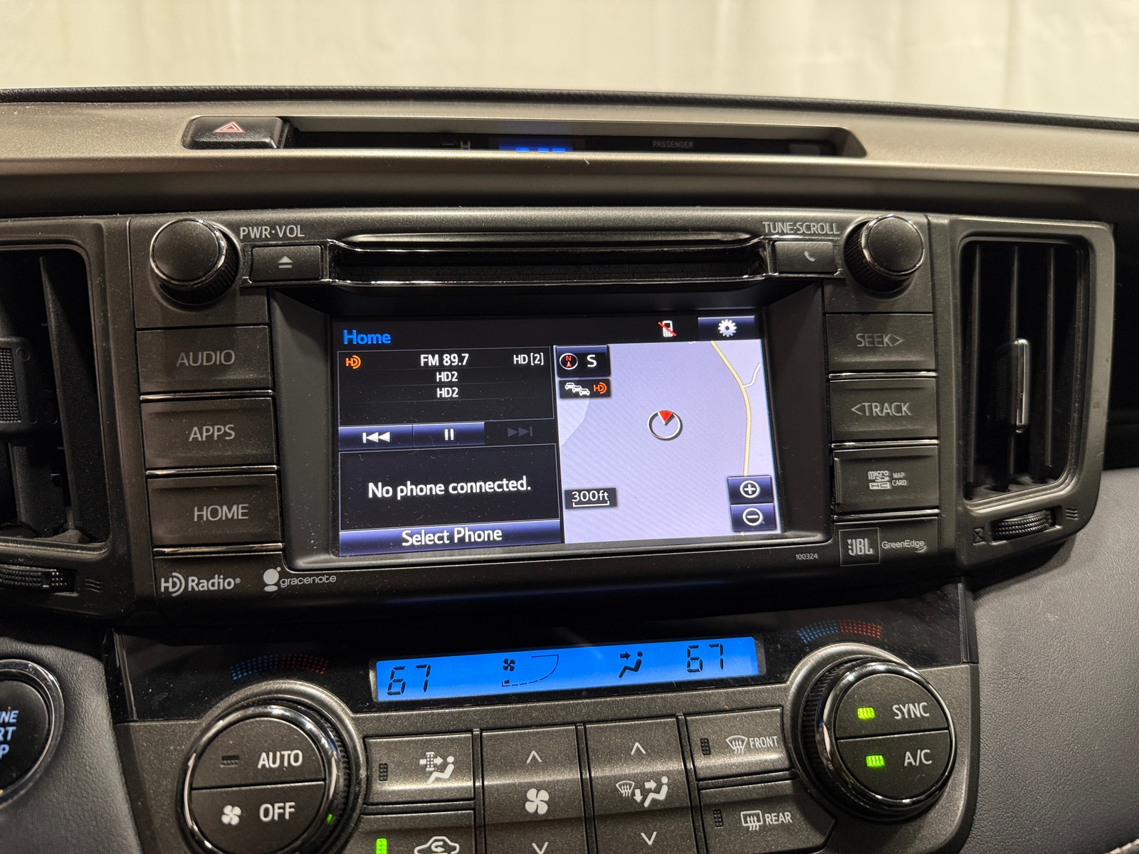 Thumbnail: 2015 Toyota RAV4 - 3
