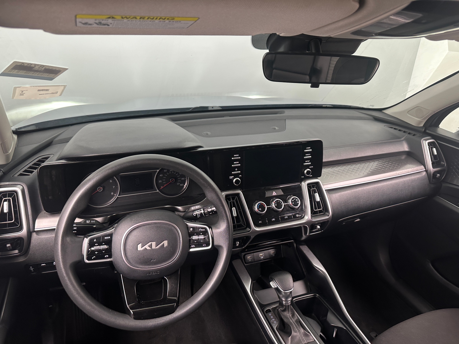 Thumbnail: 2022 Kia Sorento - 3