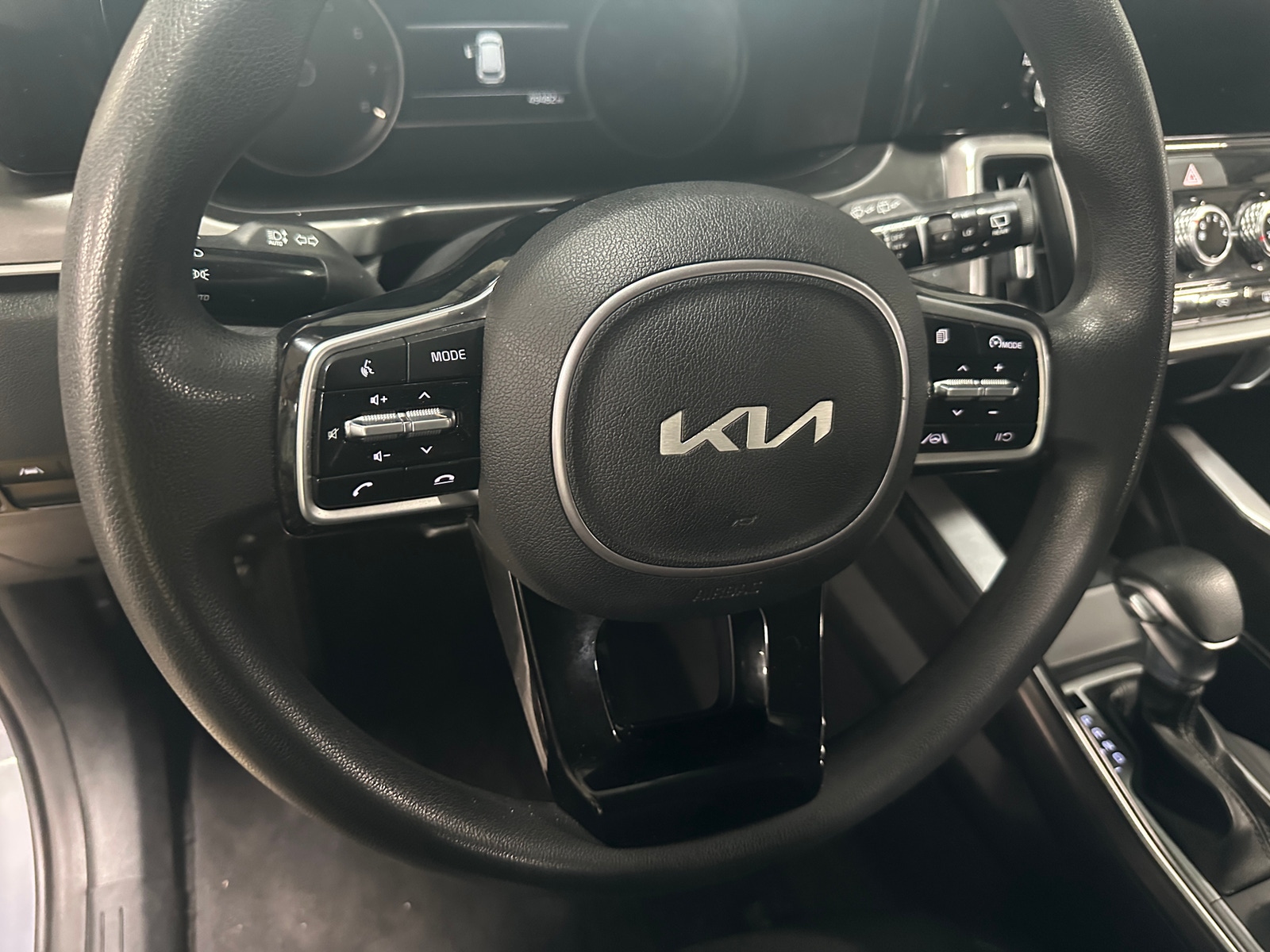 Thumbnail: 2022 Kia Sorento - 5
