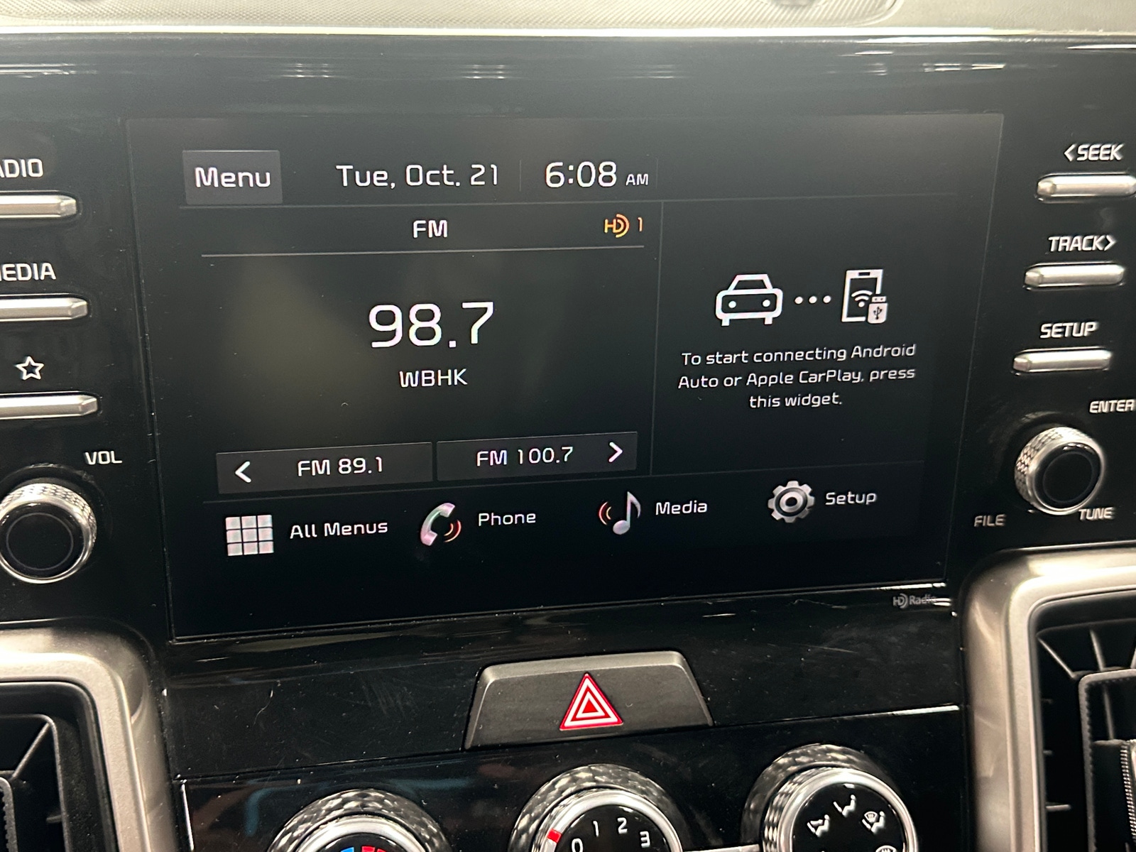 Thumbnail: 2022 Kia Sorento - 4