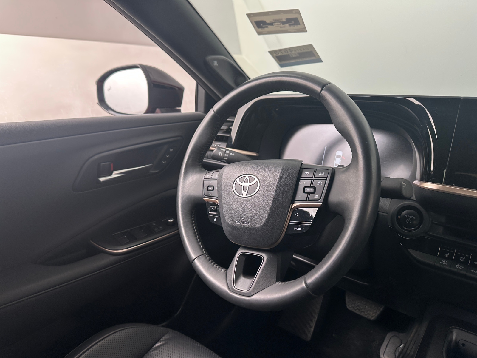 Thumbnail: 2023 Toyota Crown - 4