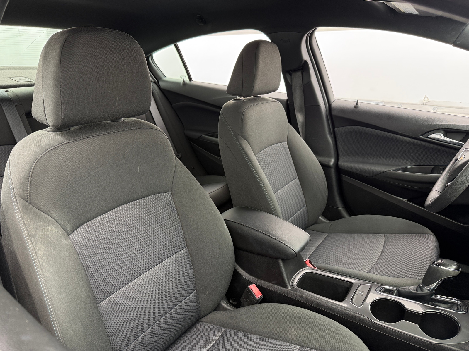 Thumbnail: 2018 Chevrolet Cruze - 2