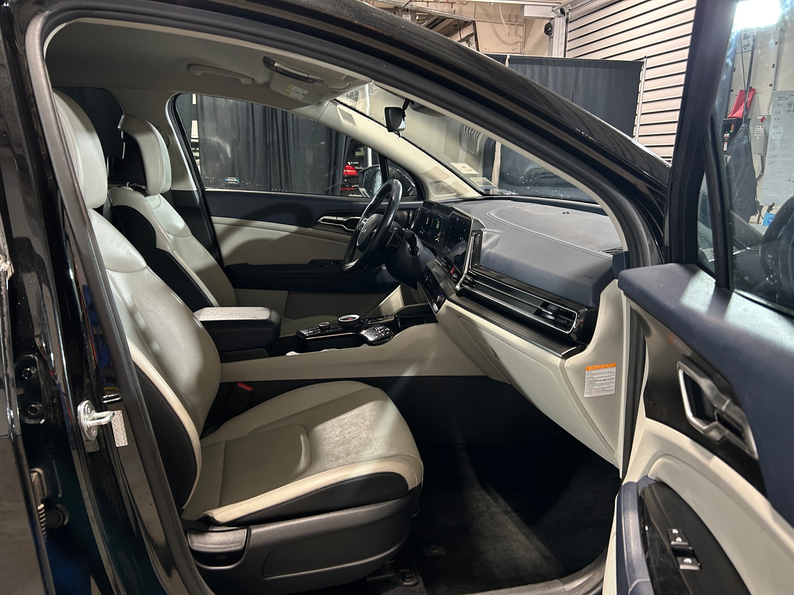 Thumbnail: 2023 Kia Sportage - 2