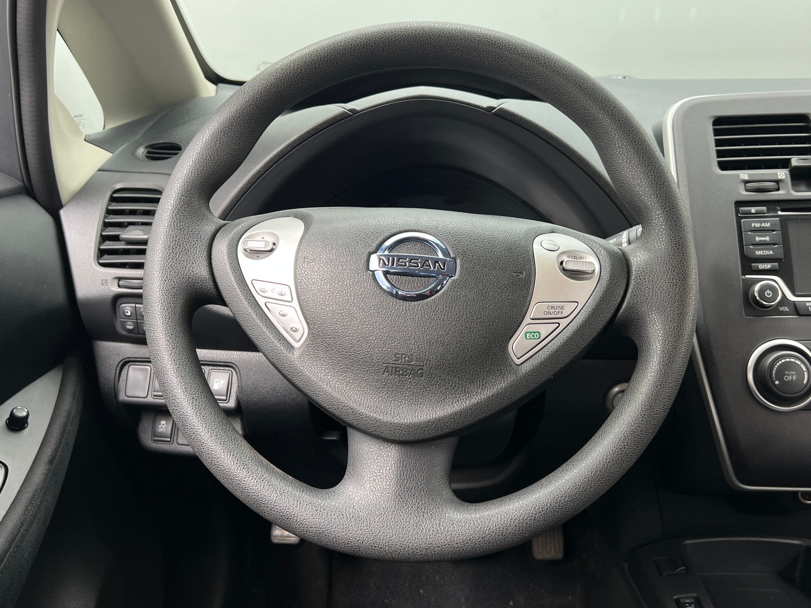 Thumbnail: 2017 Nissan Leaf - 5