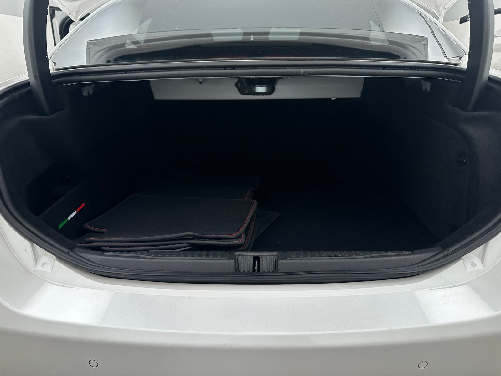 Thumbnail: 2017 Alfa Romeo Giulia - 6