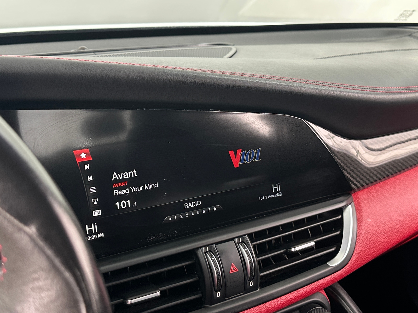 Thumbnail: 2017 Alfa Romeo Giulia - 3