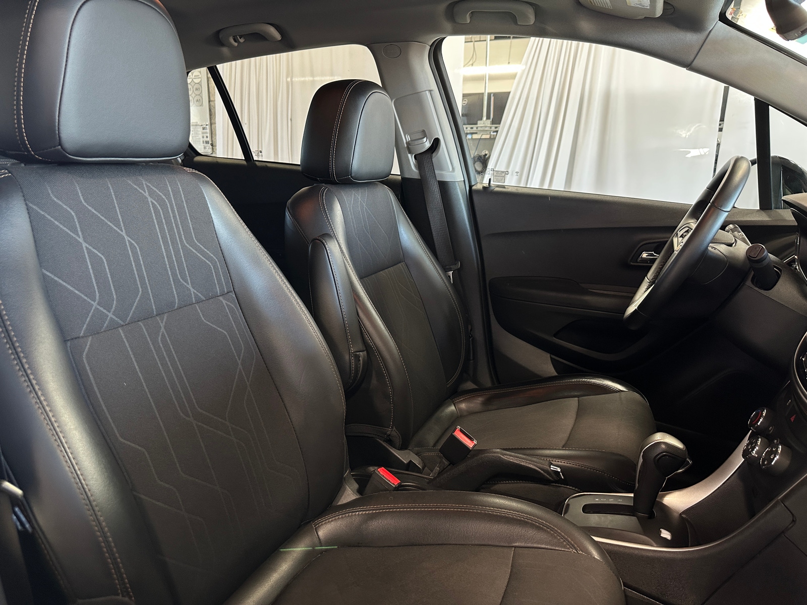 Thumbnail: 2018 Chevrolet Trax - 2
