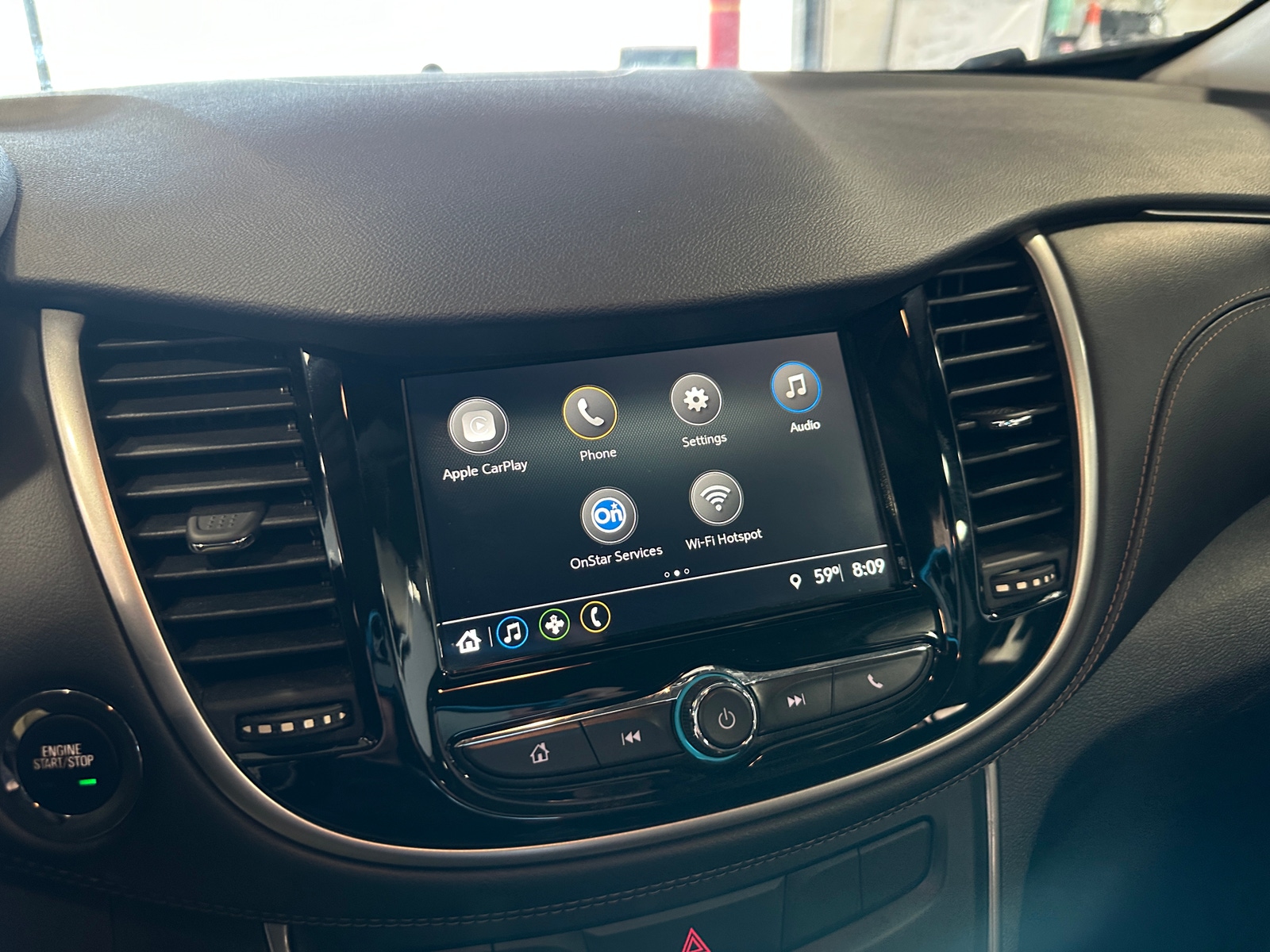 Thumbnail: 2018 Chevrolet Trax - 4