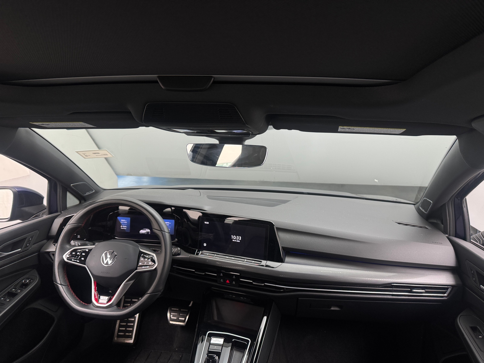 Thumbnail: 2023 Volkswagen Golf - 2