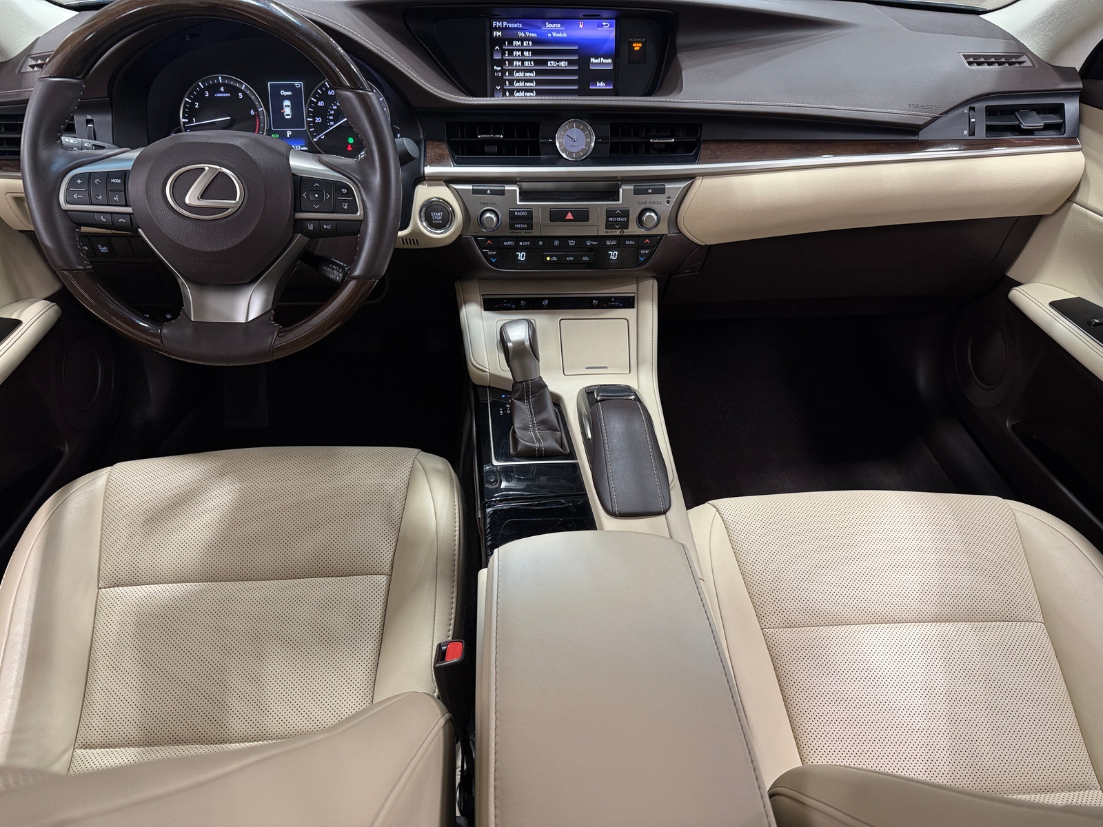 Thumbnail: 2018 Lexus ES - 2