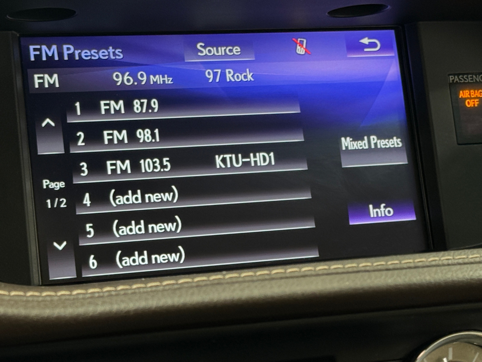 Thumbnail: 2018 Lexus ES - 3