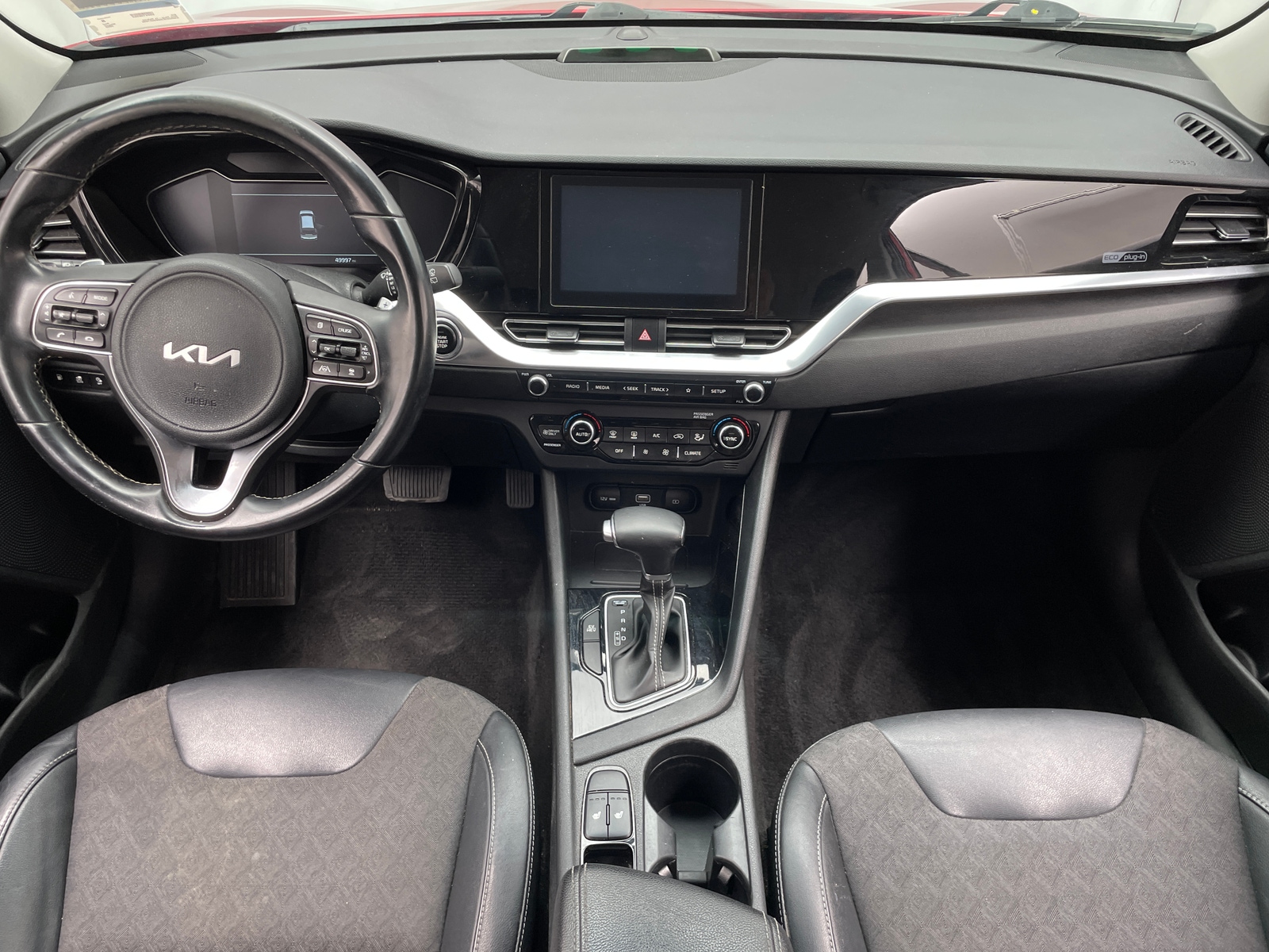 Thumbnail: 2022 Kia Niro - 3