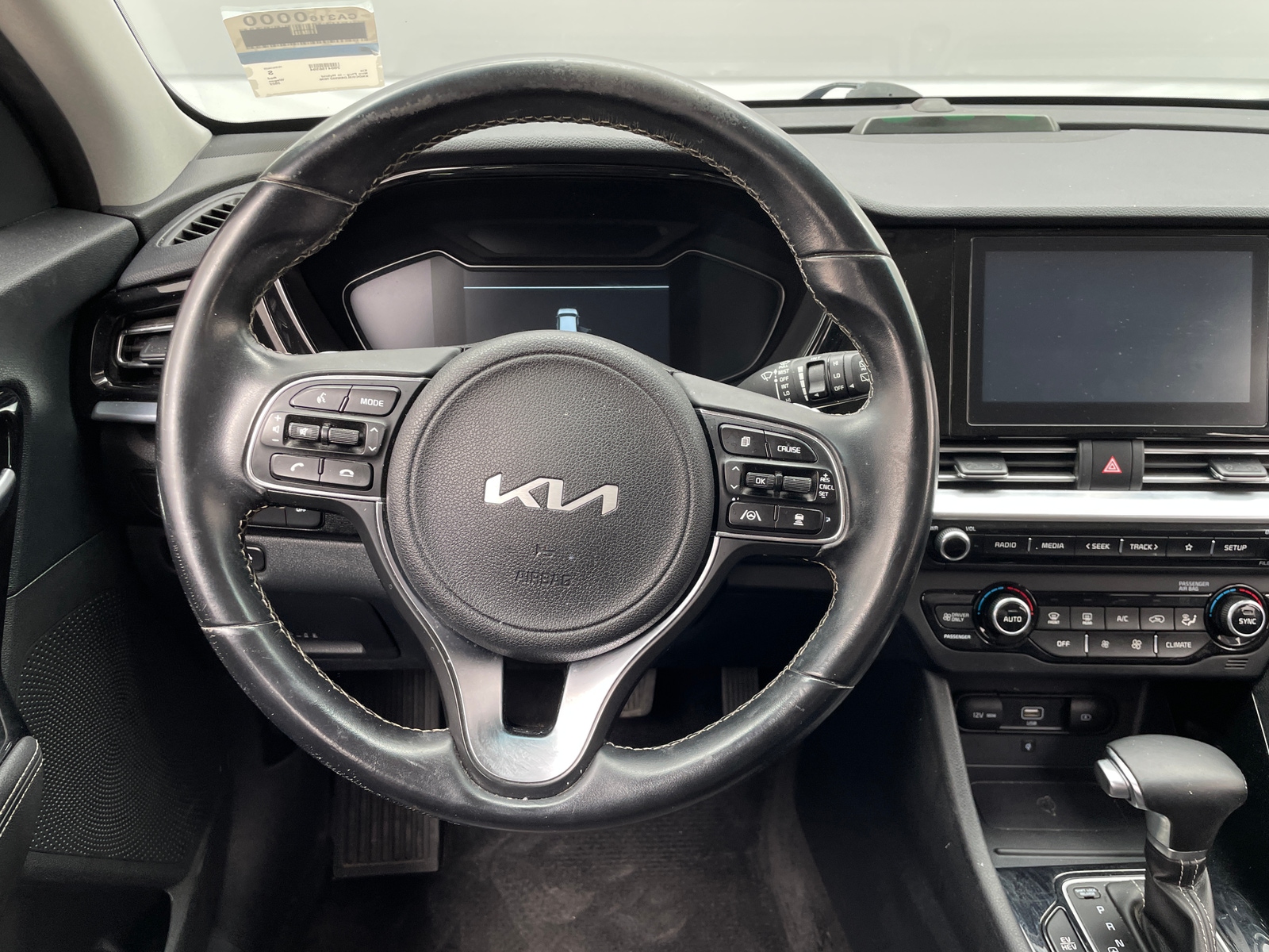 Thumbnail: 2022 Kia Niro - 5
