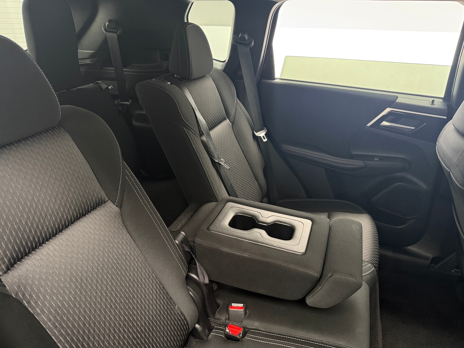Thumbnail: 2024 Mitsubishi Outlander - 6