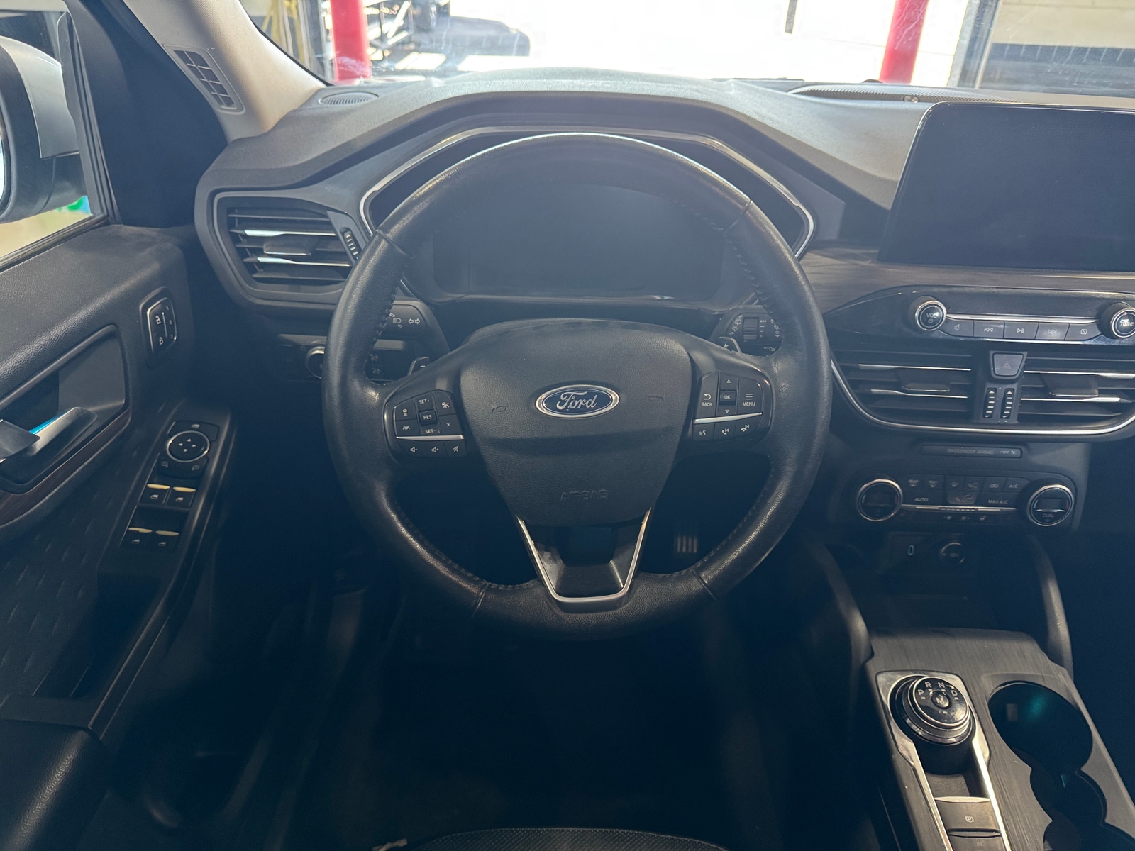 Thumbnail: 2020 Ford Escape - 4