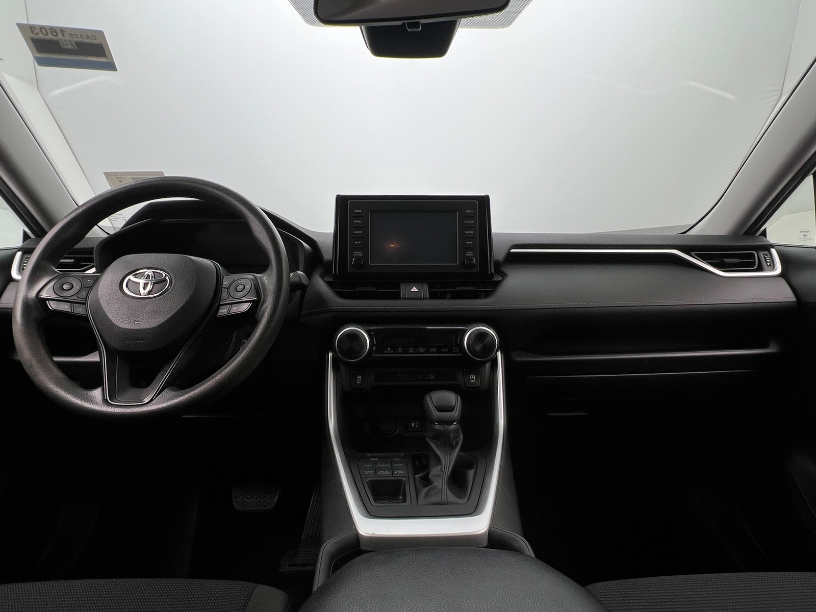 Thumbnail: 2019 Toyota RAV4 - 3
