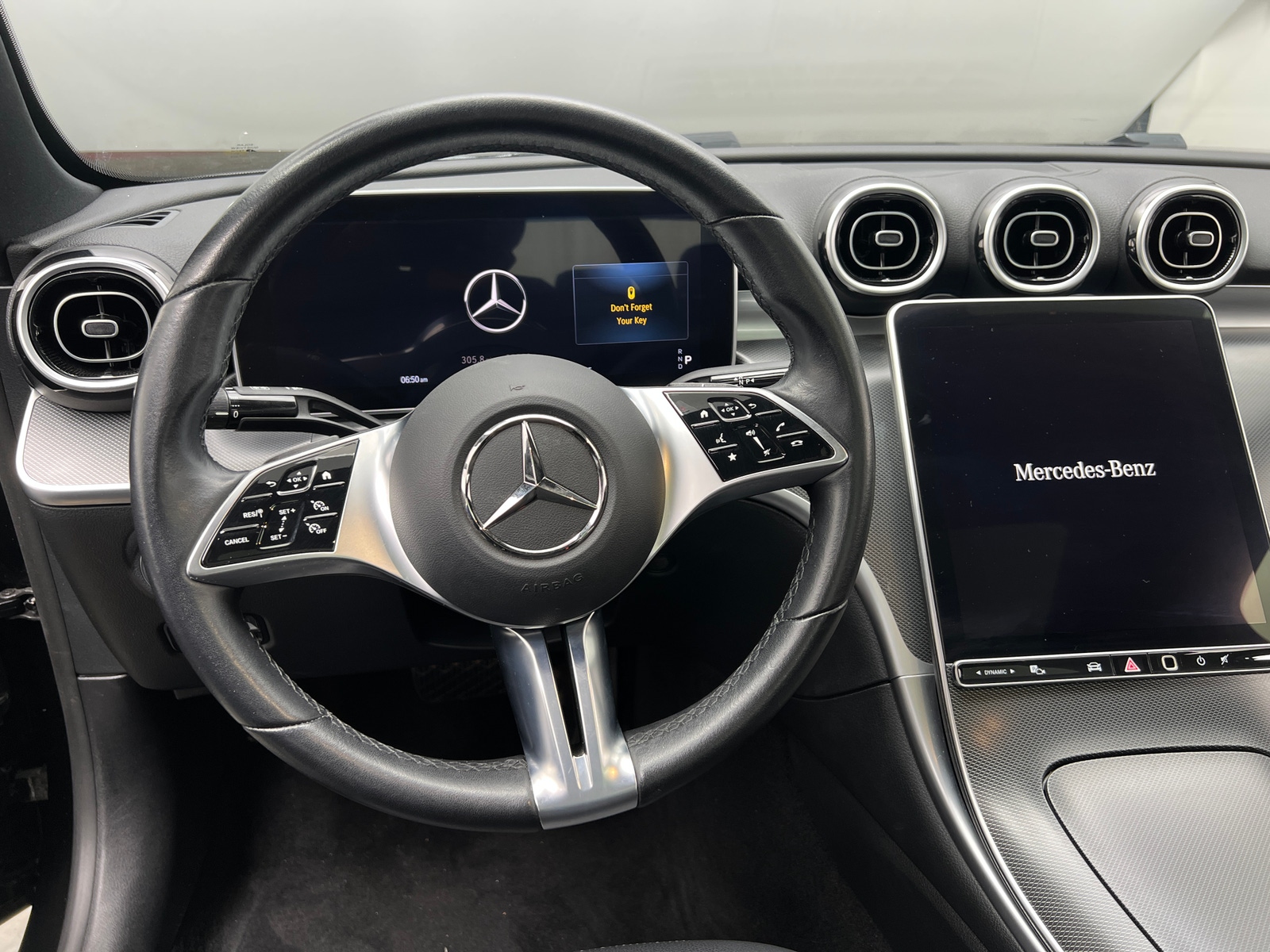 Thumbnail: 2024 Mercedes-Benz C-Class - 4