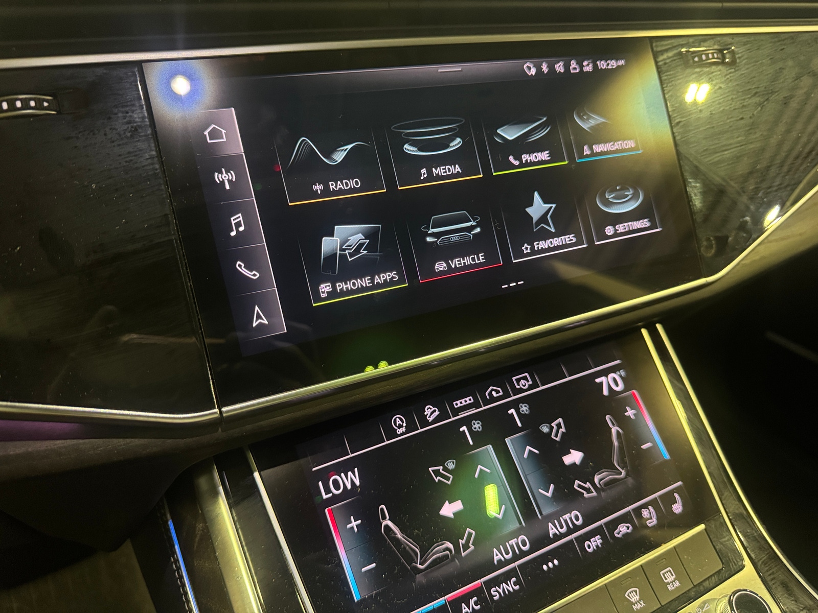 Thumbnail: 2023 Audi Q8 - 3